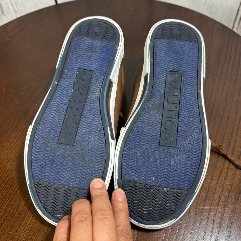 NAUTICA kids Sneakers in size 3 Great condition - Picture 2 of 10